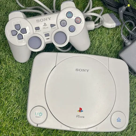 Sony PS One Playstation 1 - with controller and cables - Super Great - Picture 2 of 8
